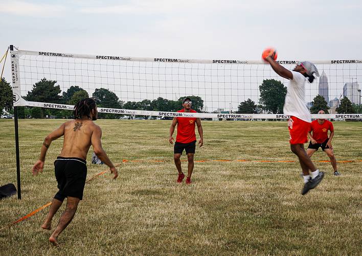 Competitive Doubles Grass Volleyball @Edgewater Park