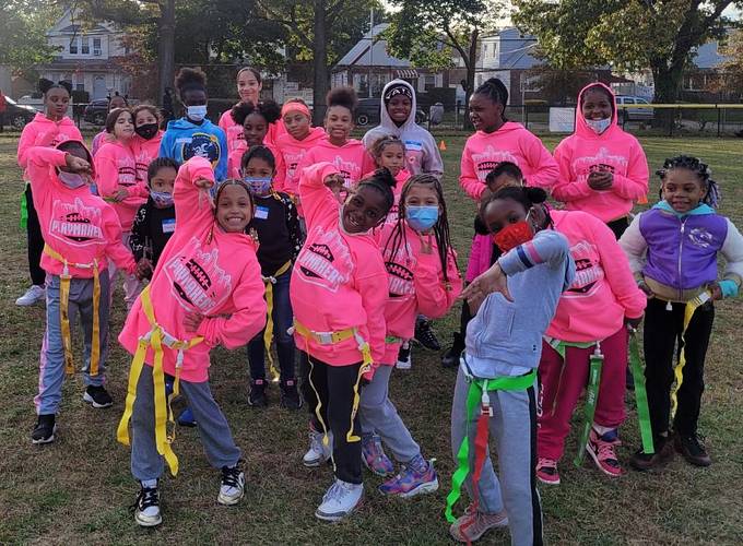 GIRLS FLAG FOOTBALL CLINIC